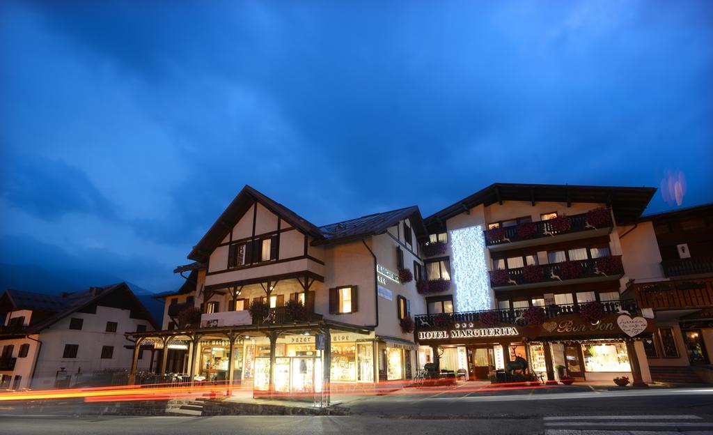 Hotel Margherita Сан-Мартіно-ді-Кастроцца Екстер'єр фото