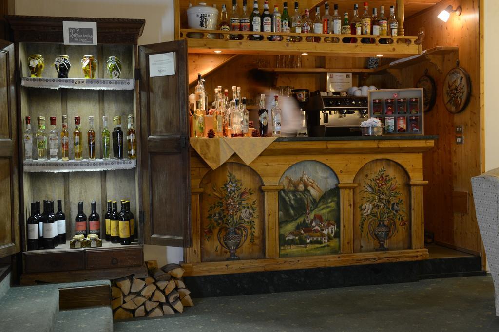 Hotel Margherita Сан-Мартіно-ді-Кастроцца Екстер'єр фото