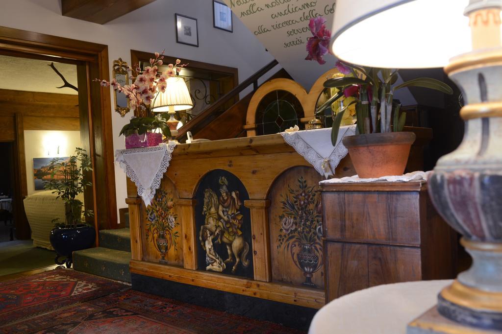 Hotel Margherita Сан-Мартіно-ді-Кастроцца Екстер'єр фото